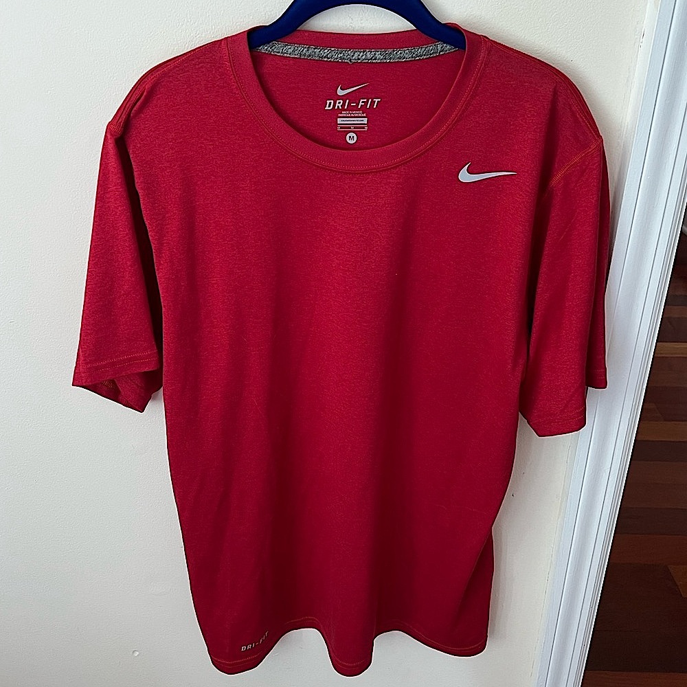Men’s Red Nike Dri-Fit Short Sleeve Tee Shirt
